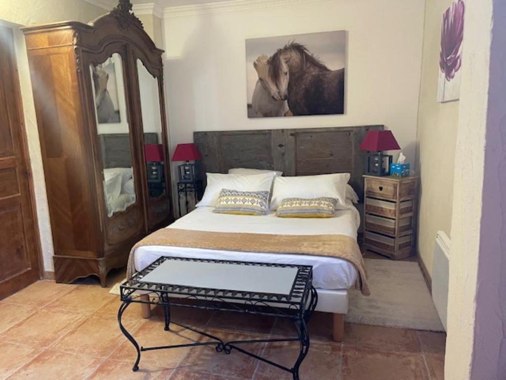 Chambre Seville - Mas Saint-Louis - Piscine Chauffee Aigues-Mortes Exteriör bild