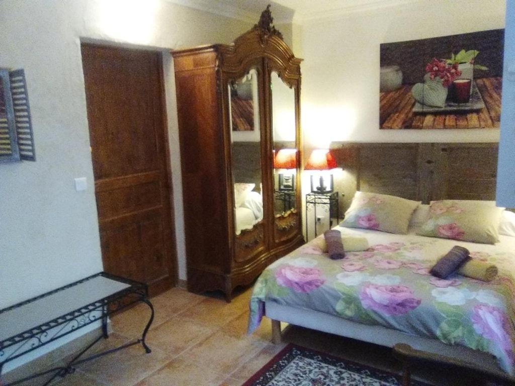 Chambre Seville - Mas Saint-Louis - Piscine Chauffee Aigues-Mortes Exteriör bild